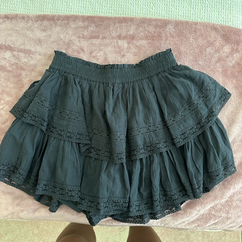 BLACK AMERICAN EAGLE SKIRT